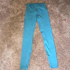 Lululemon Aligns💙